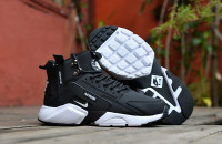 NIKE HUARACHE ACRONYM MID black White