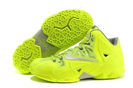 LeBron 11 volt