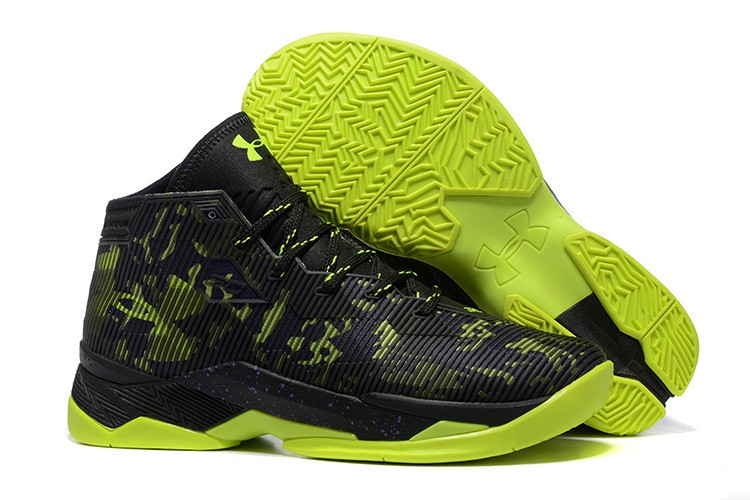 UA Curry 2.5  black/volt