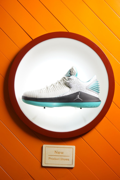 Air Jordan 32 Low 'Guo Ailun' PE AH3347-101