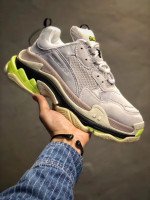 Balenciaga Triple S Trainer neon 