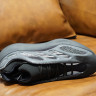 ADIDAS YEEZY 700 V3 “BLACK” 3M H67799 A00E207799