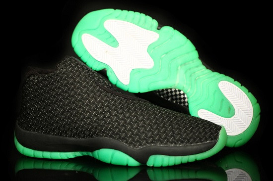 Jordan Future Black/white glow in dark