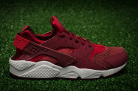 Nike Air Huarache wine