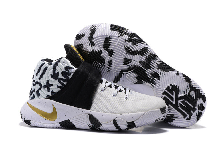 Kyrie  2 Black/white