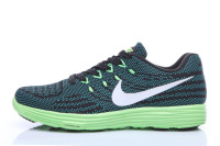 Nike Lunar Tempo 2 green