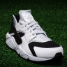 Nike Air Huarache white black