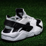 Nike Air Huarache white black