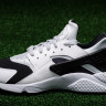 Nike Air Huarache white black