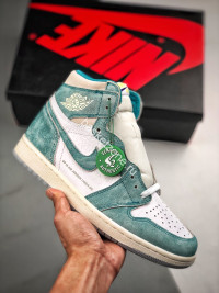 NIKE AIR JORDAN 1 Turbo Green 555088-311