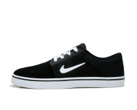 NIKE SB PORTMORE black