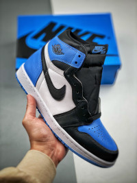 NIKE AIR JORDAN 1 HIGH OG UNIVERSITY BLUE DZ5484-400