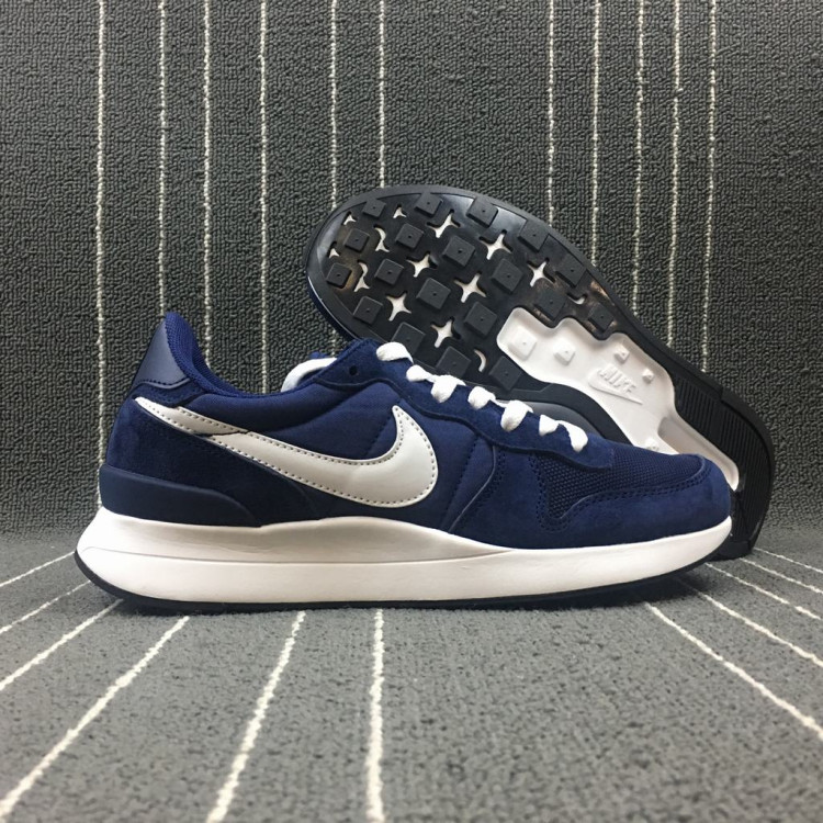Nike Internationalist LT17 872087-401 