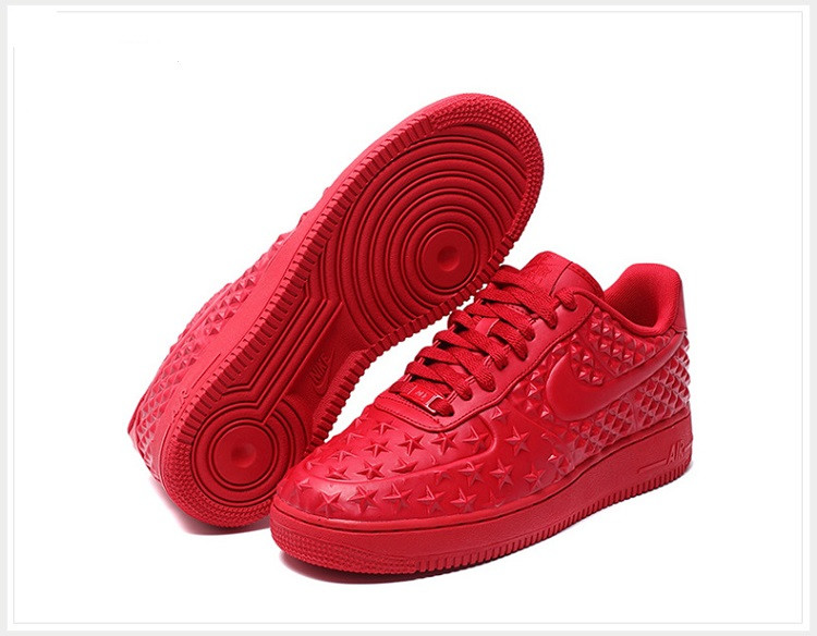 Air Force 1 LV8 Star Pack red