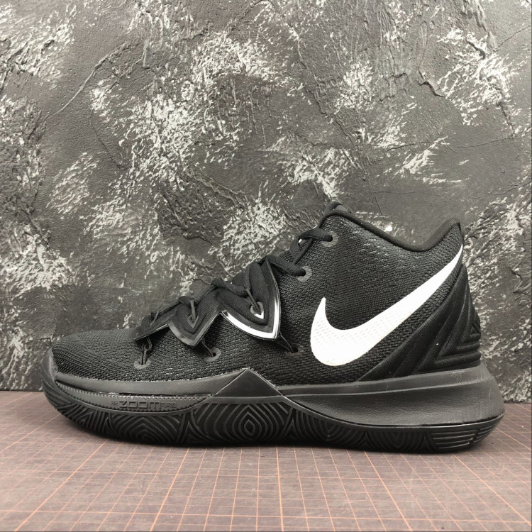 Kyrie 5 Black