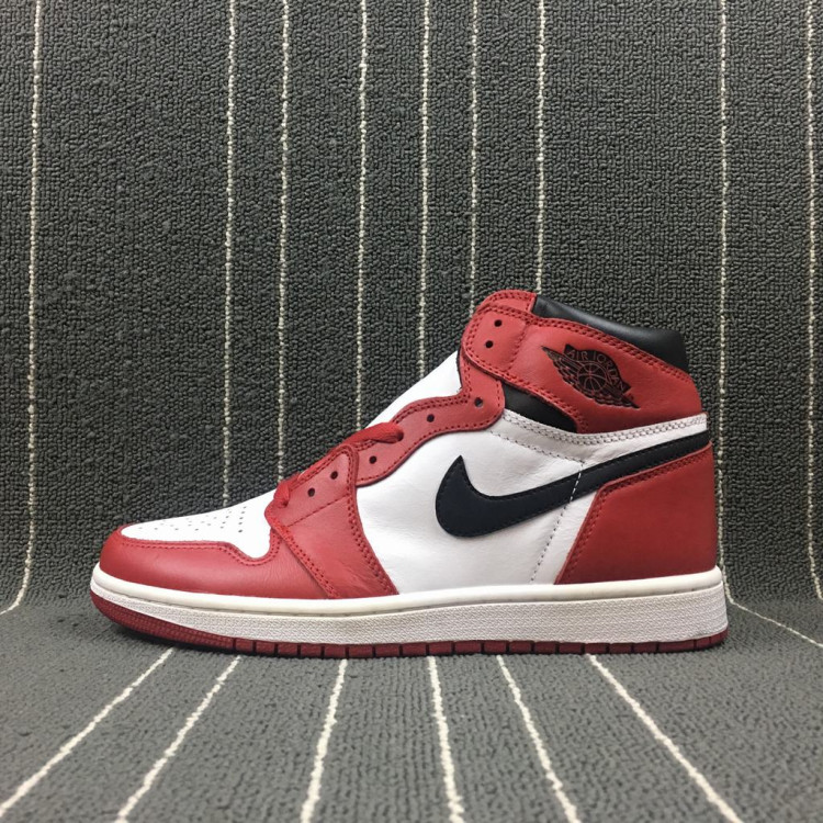 Air Jordan 1 Retro High OG 'Chicago' 2015 555088-101