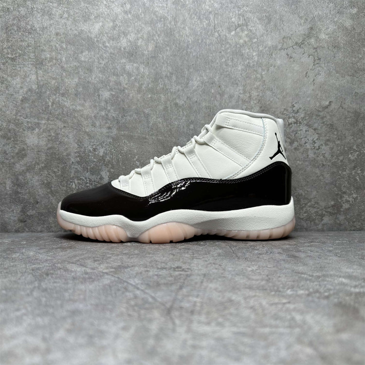 OG NIKE AIR JORDAN 11 RETRO NEAPOLITAN AR0715-101