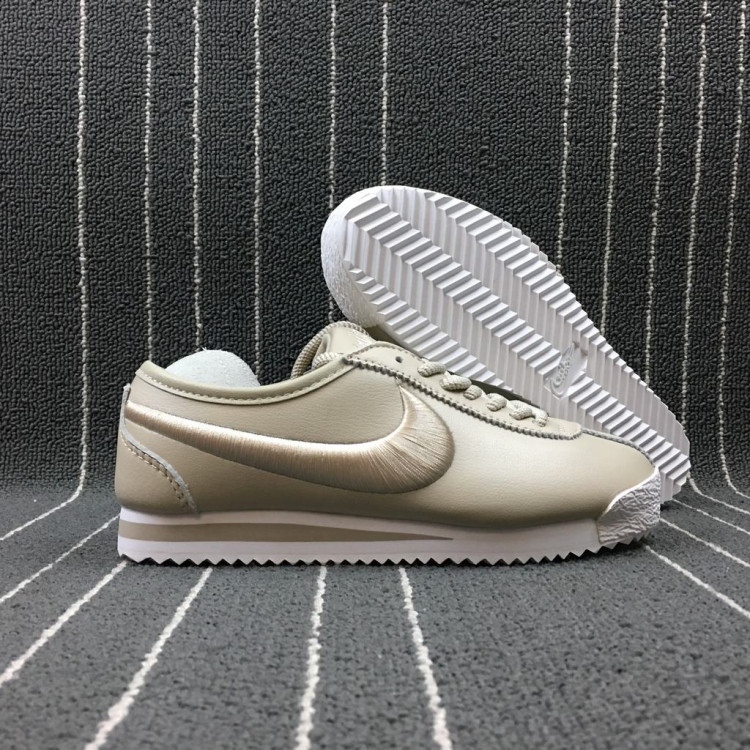 WMNS NIKE CORTEZ 72 881205-101 