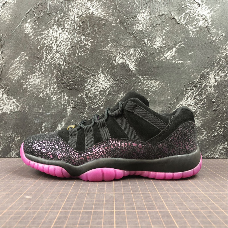Air Jordan 11 Low Rook To Queen AR5149-005