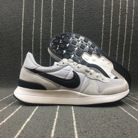 Nike Internationalist LT17  872087-100