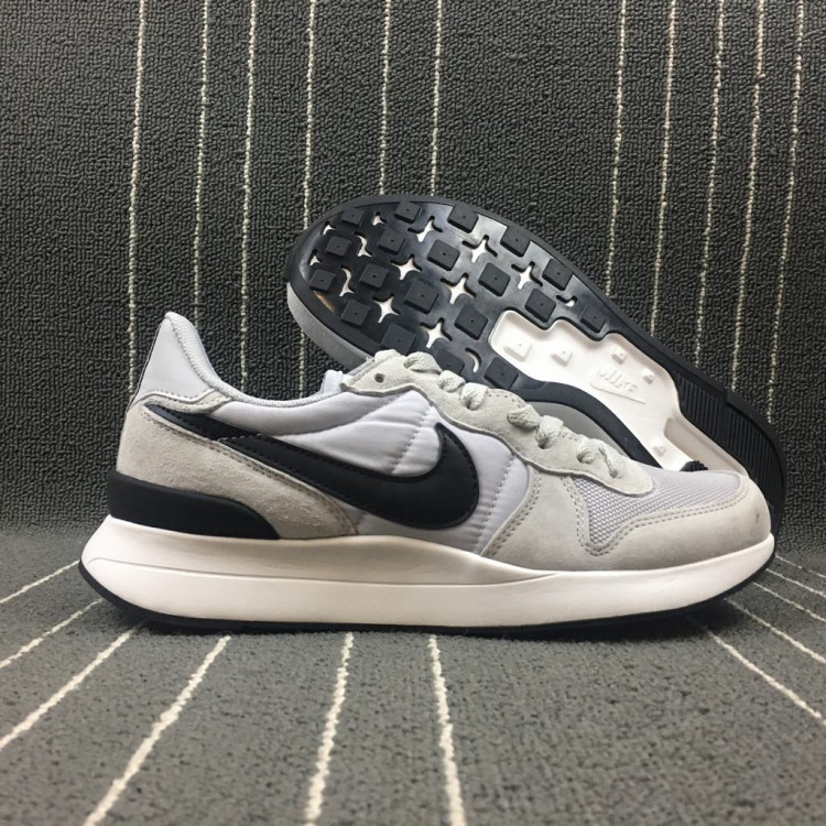 Nike Internationalist LT17  872087-100