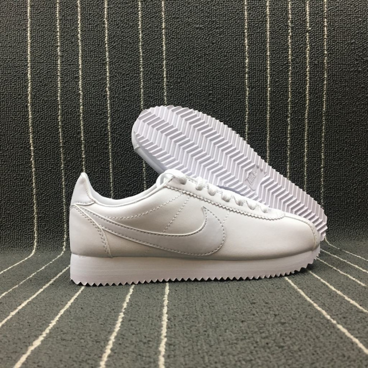 Nike Classic Cortez SE 807471-102 
