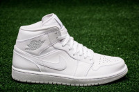 Air Jordan 1 Mid White Original