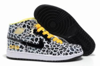 Jordan 1 (white cheetah)