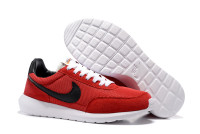 Roshe Daybreak red