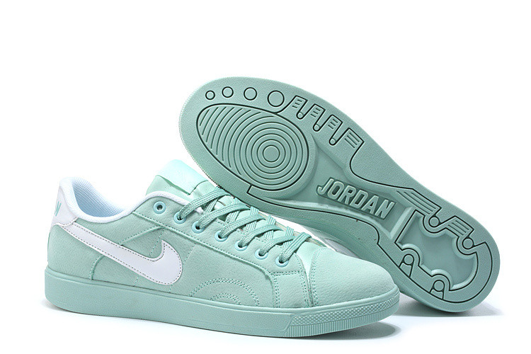 Air Jordan Sky High OG Mint