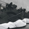 Nike Air Huarache  Black/White