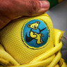 GRATEFUL DEAD X NIKE SB DUNK LOW PRO OPTI YELLOW CJ5378-700