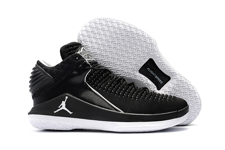 Jordan XXX2 low Black/White