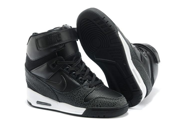 Air Revolution Sky Hi black/white