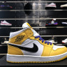 Air Jordan 1 Mid Lakers 852542-700